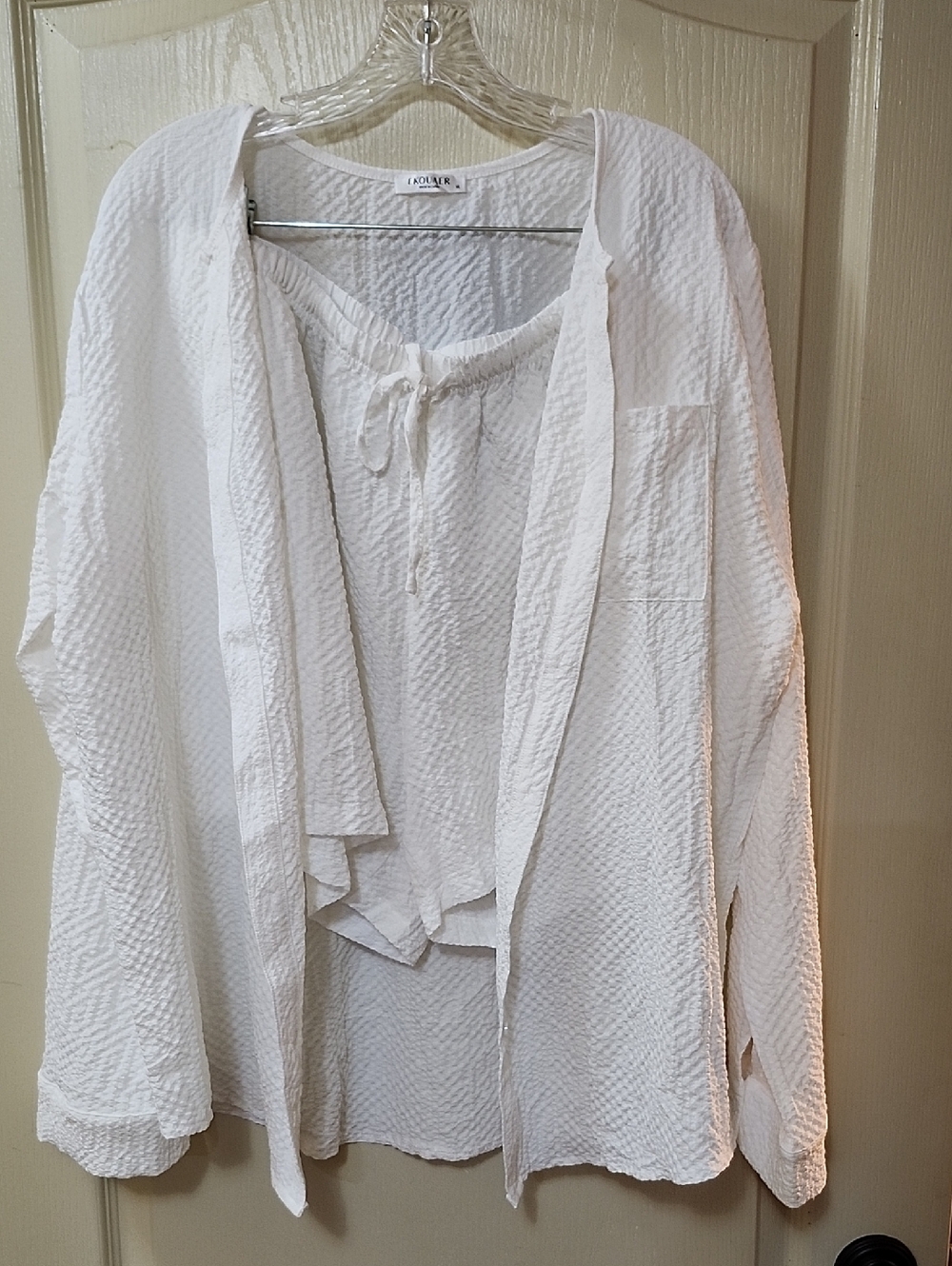 EKOUAER WHITE TEXTURED LOUNGE SET